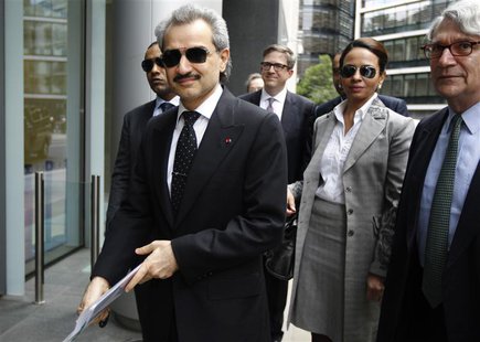 Prince Alwaleed bin Talal (L) arrives at the High Court in London July 1, 2013. REUTERS/Luke MacGregor Prince Alwaleed bin Talal (L) arrives at the High Court in London July 1, 2013. REUTERS/Luke MacGregor