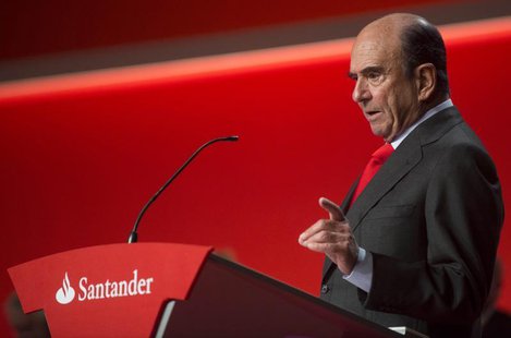 Spain's Santander chairman Emilio Botin gestures as he attends the company's annual shareholders meeting in Santander, northern Spain, March Spain's Santander chairman Emilio Botin gestures as he attends the company's annual shareholders meeting in Santander, northern Spain, March