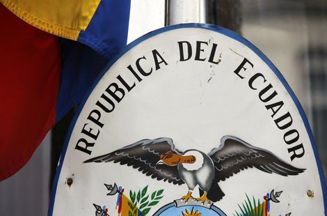 The national flag flies outside Ecuador's embassy in central London June 16, 2013. REUTERS/Chris Helgren The national flag flies outside Ecuador's embassy in central London June 16, 2013. REUTERS/Chris Helgren