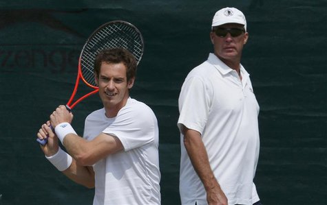 Andy Murray of Britain (L) trains with his coach Ivan Lendl on a practise court at the Wimbledon Tennis Championships, in London July 6, 201 Andy Murray of Britain (L) trains with his coach Ivan Lendl on a practise court at the Wimbledon Tennis Championships, in London July 6, 201