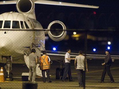 Bolivia's President Evo Morales prepares to board the presidential plane at Fortaleza airport July 3, 2013. REUTERS/Jarbas Oliveira Bolivia's President Evo Morales prepares to board the presidential plane at Fortaleza airport July 3, 2013. REUTERS/Jarbas Oliveira