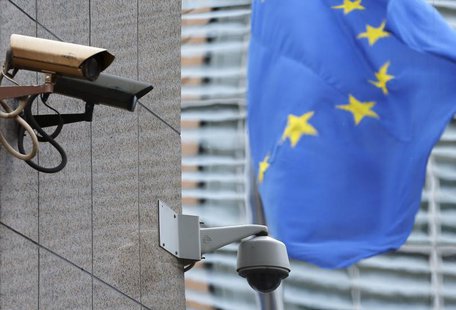 Security cameras are seen near the main entrance of the European Union Council building in Brussels July 1, 2013. REUTERS/Francois Lenoir Security cameras are seen near the main entrance of the European Union Council building in Brussels July 1, 2013. REUTERS/Francois Lenoir