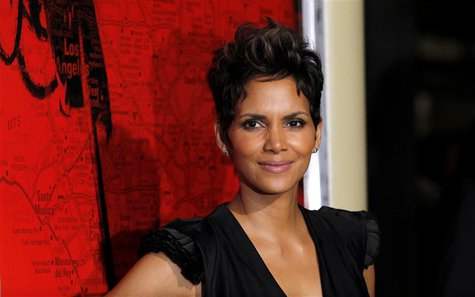 Cast member Halle Berry poses at the premiere of "The Call" in Los Angeles, California March 5, 2013. The movie opens in the U.S. on March 1 Cast member Halle Berry poses at the premiere of "The Call" in Los Angeles, California March 5, 2013. The movie opens in the U.S. on March 1