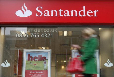 A pedestrian walks past a branch of a Santander bank in London, January 11, 2010. REUTERS/Suzanne Plunkett A pedestrian walks past a branch of a Santander bank in London, January 11, 2010. REUTERS/Suzanne Plunkett