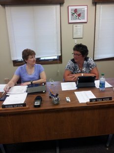(l-r) Coldwater School Board President Robin Iveson and Superintendent Dr Tina Kerr (l-r) Coldwater School Board President Robin Iveson and Superintendent Dr Tina Kerr
