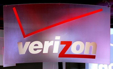 A sign hangs in the Verizon booth on the first day of the Consumer Electronics Show (CES) in Las Vegas January 8, 2013. REUTERS/Rick Wilking A sign hangs in the Verizon booth on the first day of the Consumer Electronics Show (CES) in Las Vegas January 8, 2013. REUTERS/Rick Wilking