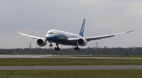 Boeing's new 787 Dreamliner aircraft lands at Manchester Airport in Manchester, northern England April 24, 2012. REUTERS/Phil Noble Boeing's new 787 Dreamliner aircraft lands at Manchester Airport in Manchester, northern England April 24, 2012. REUTERS/Phil Noble