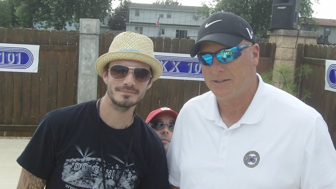 Okay...how long does it take you to see Nick! #photobomb!