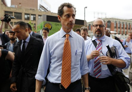 Former U.S. Congressman and New York City mayoral candidate Anthony Weiner arrives at a campaign event in New York, May 23, 2013. REUTERS/Br Former U.S. Congressman and New York City mayoral candidate Anthony Weiner arrives at a campaign event in New York, May 23, 2013. REUTERS/Br