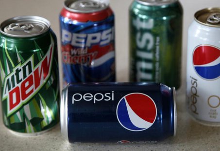 A variety of soft drinks produced by Pepsico are seen on a kitchen counter in Golden, Colorado October 8, 2009. REUTERS/Rick Wilking A variety of soft drinks produced by Pepsico are seen on a kitchen counter in Golden, Colorado October 8, 2009. REUTERS/Rick Wilking