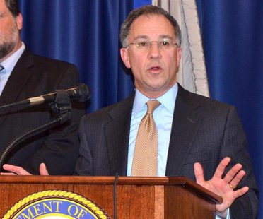 U.S. Attorney Paul Fishman speaks at a news conference in Newark, New Jersey, March 5, 2013. REUTERS/Linda Federico-O'Murchu U.S. Attorney Paul Fishman speaks at a news conference in Newark, New Jersey, March 5, 2013. REUTERS/Linda Federico-O'Murchu