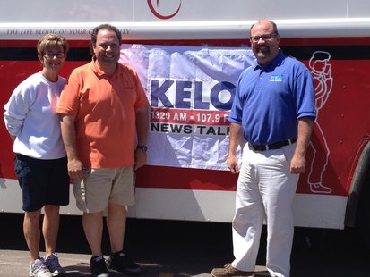 Rita Nelson and Ken Versteeg of Community Blood Bank are joined by KELO's Greg Belfrage at the 13th Annual Hog Wild Blood Drive - KELO Rita Nelson and Ken Versteeg of Community Blood Bank are joined by KELO's Greg Belfrage at the 13th Annual Hog Wild Blood Drive - KELO