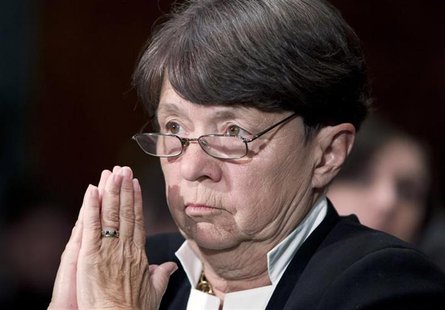 SEC Chair Mary Jo White testifies at a Senate Banking, Housing and Urban Affairs Committee hearing on Capitol Hill July 30, 2013. REUTERS/Jo SEC Chair Mary Jo White testifies at a Senate Banking, Housing and Urban Affairs Committee hearing on Capitol Hill July 30, 2013. REUTERS/Jo