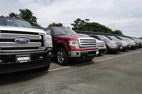 New Ford vehicles occupy the lot at Koons Ford dealership in Fairfax, Virginia, in this July 24, 2013 file photo. REUTERS/Jonathan Ernst/Fil New Ford vehicles occupy the lot at Koons Ford dealership in Fairfax, Virginia, in this July 24, 2013 file photo. REUTERS/Jonathan Ernst/Fil