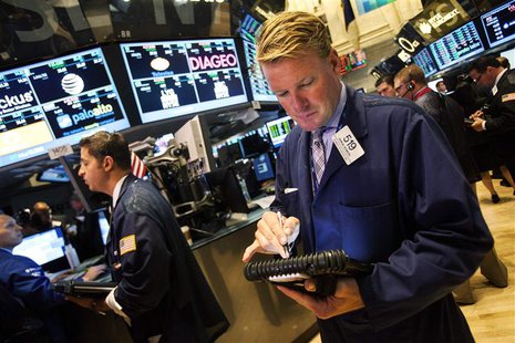 Traders work on the floor of the New York Stock Exchange in New York, August 1, 2013. REUTERS/Keith Bedford Traders work on the floor of the New York Stock Exchange in New York, August 1, 2013. REUTERS/Keith Bedford