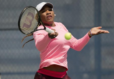 Serena Williams of the U.S. hits a ball during practice at the Rogers Cup tennis tournament in Toronto, August 5, 2013. REUTERS/Mark Blinch Serena Williams of the U.S. hits a ball during practice at the Rogers Cup tennis tournament in Toronto, August 5, 2013. REUTERS/Mark Blinch