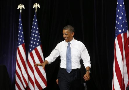 U.S. President Barack Obama walks out to speak about home ownership at Desert Vista High School in Phoenix, Arizona August 6, 2013. REUTERS/ U.S. President Barack Obama walks out to speak about home ownership at Desert Vista High School in Phoenix, Arizona August 6, 2013. REUTERS/