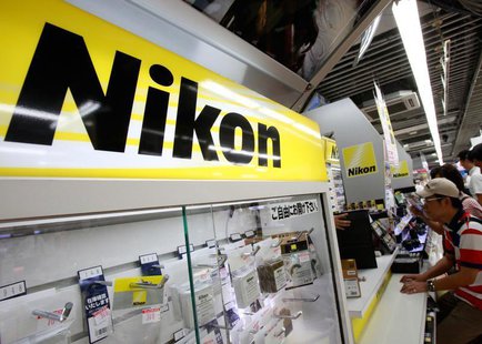 Nikon Corp's logo is pictured at an electronics store in Tokyo August 9, 2012. REUTERS/Yuriko Nakao Nikon Corp's logo is pictured at an electronics store in Tokyo August 9, 2012. REUTERS/Yuriko Nakao