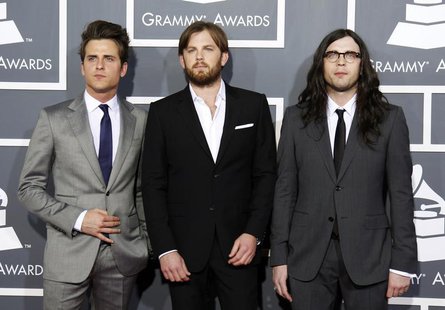 Rock band Kings of Leon pose on arrival at the 53rd annual Grammy Awards in Los Angeles, California February 13, 2011. REUTERS/Danny Molosho Rock band Kings of Leon pose on arrival at the 53rd annual Grammy Awards in Los Angeles, California February 13, 2011. REUTERS/Danny Molosho