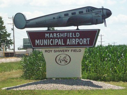 Marshfield Municipal Airport
Marshfield Municipal Airport