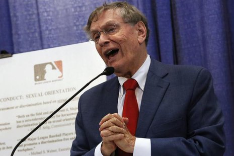 Major League Baseball Commissioner Bud Selig talks about MLB's policies against harassment and discrimination based on sexual orientation du Major League Baseball Commissioner Bud Selig talks about MLB's policies against harassment and discrimination based on sexual orientation du