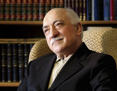 Islamic preacher Fethullah Gulen is pictured at his residence in Saylorsburg, Pennsylvania in this December 28, 2004 file photo. REUTERS/Sel Islamic preacher Fethullah Gulen is pictured at his residence in Saylorsburg, Pennsylvania in this December 28, 2004 file photo. REUTERS/Sel