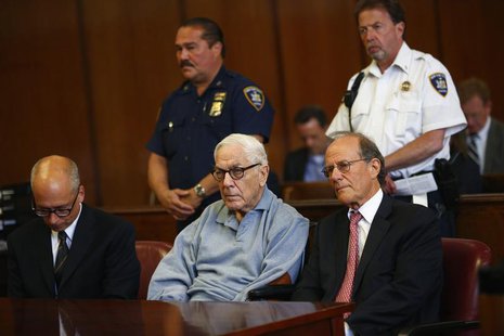 Anthony Marshall (C) is seen in New York Criminal Court, June 21, 2013. REUTERS/Eric Thayer Anthony Marshall (C) is seen in New York Criminal Court, June 21, 2013. REUTERS/Eric Thayer
