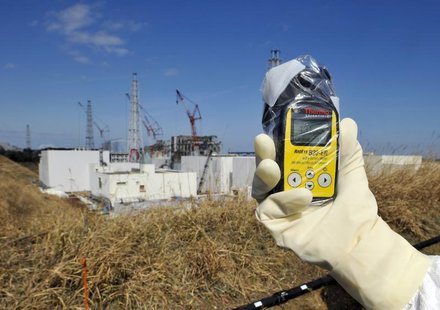 A radiation monitor indicates 131.00 microsieverts per hour near the No.4 and No.3 buildings at the tsunami-crippled Tokyo Electric Power Co A radiation monitor indicates 131.00 microsieverts per hour near the No.4 and No.3 buildings at the tsunami-crippled Tokyo Electric Power Co