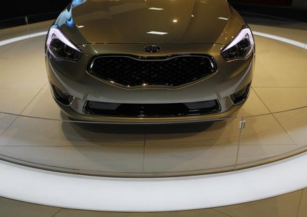 The front end of a 2014 Kia Cadenza is seen at the Washington Auto show February 6, 2013. REUTERS/Gary Cameron The front end of a 2014 Kia Cadenza is seen at the Washington Auto show February 6, 2013. REUTERS/Gary Cameron
