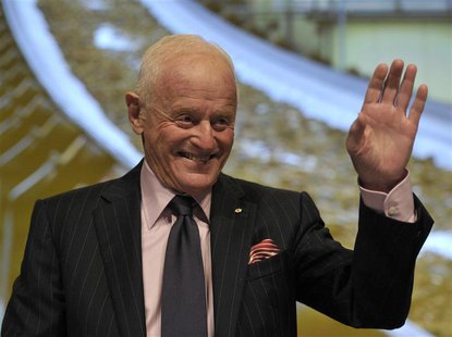 Barrick Gold Corporation Chairman Peter Munk waves during the annual general meeting of shareholders in Toronto May 2, 2012. REUTERS/ Mike C Barrick Gold Corporation Chairman Peter Munk waves during the annual general meeting of shareholders in Toronto May 2, 2012. REUTERS/ Mike C