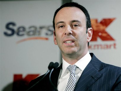 Edward S. Lampert (L) speaks at a news conference in New York in this November 17, 2004 file photograph. REUTERS/Peter Morgan/Files Edward S. Lampert (L) speaks at a news conference in New York in this November 17, 2004 file photograph. REUTERS/Peter Morgan/Files