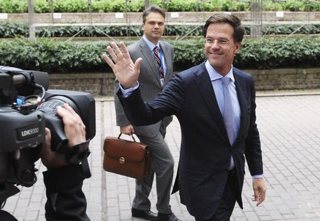Netherlands' Prime Minister Mark Rutte waves as he arrives at a European Union leaders summit in Brussels June 27, 2013. REUTERS/Laurent Dub Netherlands' Prime Minister Mark Rutte waves as he arrives at a European Union leaders summit in Brussels June 27, 2013. REUTERS/Laurent Dub
