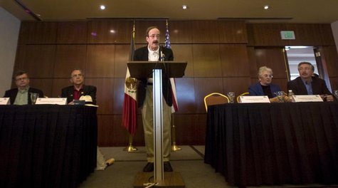 U.S. Representative Eliot Engel speaks during a news conference in Mexico City February 18, 2009. REUTERS/Jorge Dan Lopez U.S. Representative Eliot Engel speaks during a news conference in Mexico City February 18, 2009. REUTERS/Jorge Dan Lopez