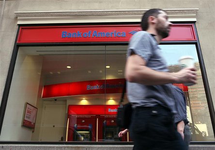 People walk past a branch of Bank of America in New York's financial district April 28, 2009. REUTERS/Brendan McDermid People walk past a branch of Bank of America in New York's financial district April 28, 2009. REUTERS/Brendan McDermid