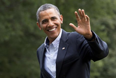 U.S. President Barack Obama waves as he returns to the White House in Washington August 23, 2013. REUTERS/Joshua Roberts U.S. President Barack Obama waves as he returns to the White House in Washington August 23, 2013. REUTERS/Joshua Roberts
