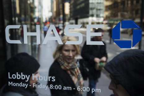 A customer walks out of a branch of the JPMorgan Chase & Co bank in New York, March 15, 2013. REUTERS/Lucas Jackson A customer walks out of a branch of the JPMorgan Chase & Co bank in New York, March 15, 2013. REUTERS/Lucas Jackson