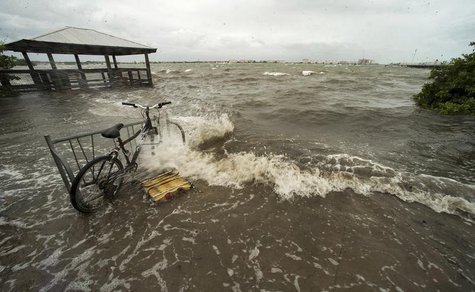 Water from Boca Ciega Bay washes ashore as wind and rain from Tropical Storm Andrea hit the Florida coast near Gulfport, Florida June 6, 201 Water from Boca Ciega Bay washes ashore as wind and rain from Tropical Storm Andrea hit the Florida coast near Gulfport, Florida June 6, 201