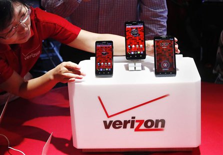 The Droid Mini, Droid Ultra and Droid Maxx are seen on display during the Verizon Wireless media event in New York in this July 23, 2013 fil The Droid Mini, Droid Ultra and Droid Maxx are seen on display during the Verizon Wireless media event in New York in this July 23, 2013 fil