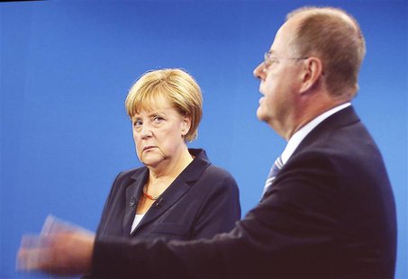A TV duel of German Chancellor Angela Merkel of the Christian Democratic Union (CDU) with her challenger, the top candidate of the Social De A TV duel of German Chancellor Angela Merkel of the Christian Democratic Union (CDU) with her challenger, the top candidate of the Social De