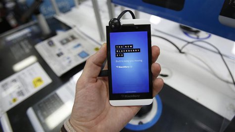 A Blackberry Z10 smartphone is held up in Pasadena, California July 8, 2013. REUTERS/Mario Anzuoni A Blackberry Z10 smartphone is held up in Pasadena, California July 8, 2013. REUTERS/Mario Anzuoni