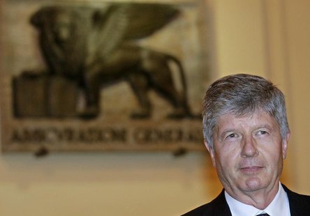 Generali Chairman Gabriele Galateri di Genola poses at the company's headquarters in downtown Rome April 8, 2011. REUTERS/Remo Casilli Generali Chairman Gabriele Galateri di Genola poses at the company's headquarters in downtown Rome April 8, 2011. REUTERS/Remo Casilli