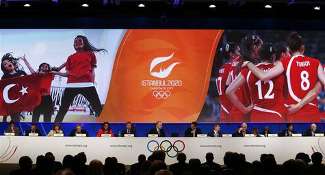 Jacques Rogge (C), president of the International Olympic Committee (IOC), and other members listen to the presentation by the Istanbul 2020 Jacques Rogge (C), president of the International Olympic Committee (IOC), and other members listen to the presentation by the Istanbul 2020
