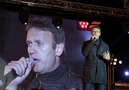 Opposition leader Alexei Navalny speaks to supporters during a rally in central Moscow September 6, 2013. REUTERS/Tatyana Makeyeva Opposition leader Alexei Navalny speaks to supporters during a rally in central Moscow September 6, 2013. REUTERS/Tatyana Makeyeva