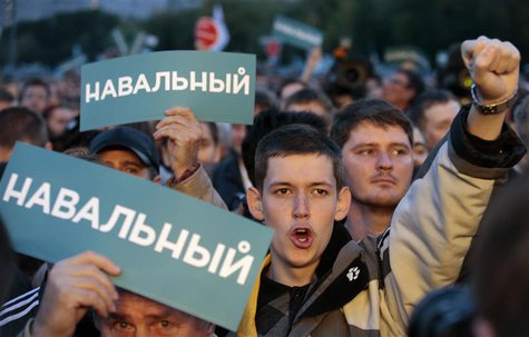 Supporters of Russian opposition leader Alexei Navalny attend a rally in Moscow, September 9, 2013. REUTERS/Tatyana Makeyeva Supporters of Russian opposition leader Alexei Navalny attend a rally in Moscow, September 9, 2013. REUTERS/Tatyana Makeyeva