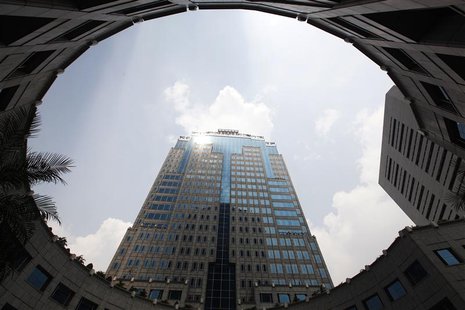A view shows the Bank Indonesia building in central Jakarta July 11, 2013. REUTERS/Enny Nuraheni A view shows the Bank Indonesia building in central Jakarta July 11, 2013. REUTERS/Enny Nuraheni
