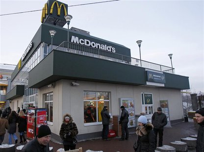 A McDonalds restaurant is seen near the central railway station in Kiev February 16, 2012. REUTERS/Gleb Garanich A McDonalds restaurant is seen near the central railway station in Kiev February 16, 2012. REUTERS/Gleb Garanich