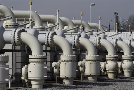 Gas pipes are pictured at Gas Connect Austria's gas distribution node in Baumgarten some 40 km (25 miles) east of Vienna March 6, 2013. REUT Gas pipes are pictured at Gas Connect Austria's gas distribution node in Baumgarten some 40 km (25 miles) east of Vienna March 6, 2013. REUT