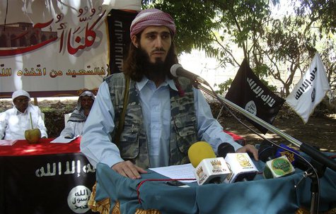 Omar Hammami addresses al-Shabaab fighters in a farm within Afgoye district near Somalia's capital Mogadishu May 11, 2011. REUTERS/Feisal Om Omar Hammami addresses al-Shabaab fighters in a farm within Afgoye district near Somalia's capital Mogadishu May 11, 2011. REUTERS/Feisal Om