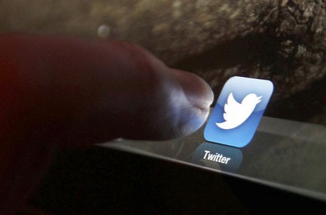 An illustration picture shows the log-on icon for the Website Twitter on an Ipad in Bordeaux, Southwestern France, January 30, 2013. REUTERS An illustration picture shows the log-on icon for the Website Twitter on an Ipad in Bordeaux, Southwestern France, January 30, 2013. REUTERS