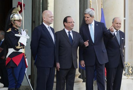 French President Francois Hollande (C), U.S. Secretary of State John Kerry (2ndR), British Foreign Secretary William Hague (2ndL) and French French President Francois Hollande (C), U.S. Secretary of State John Kerry (2ndR), British Foreign Secretary William Hague (2ndL) and French